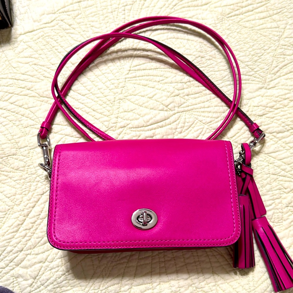 Coach Legacy Penelope shoulder bag in Fuchsia w/matching Skinny Mini ID Case
